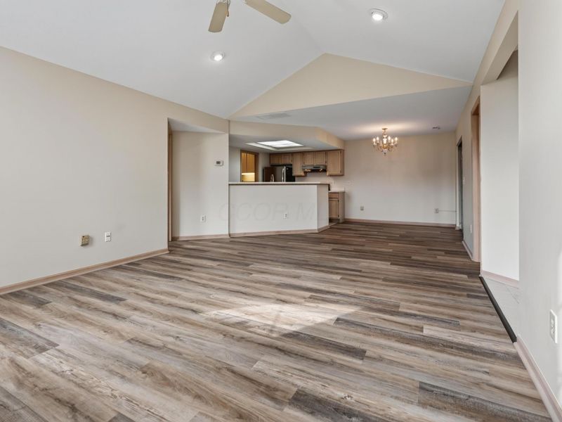 2405 Sportsman Drive, Grove City, OH 43123 Photo 9