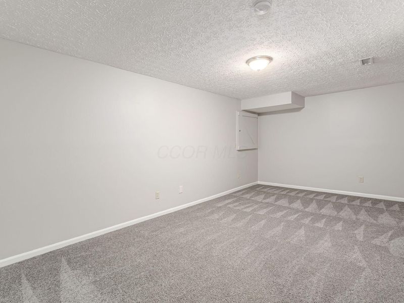5940 Glen Village Drive, Dublin, OH 43016 Photo 38