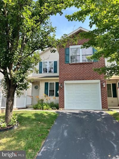 419 LANTERN GREEN WAY , ORWIGSBURG, PA 17961