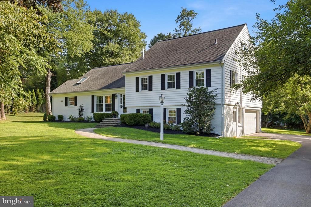 476 SCHOOL HOUSE LANE , DEVON, PA 19333