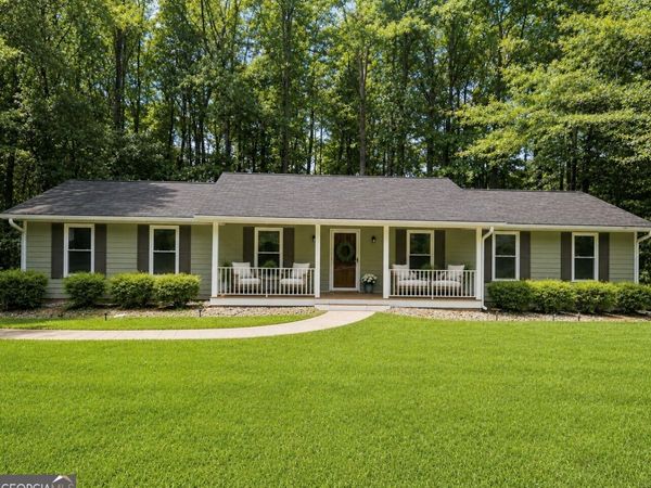 205 Kingswood Drive, Fayetteville, GA 30215