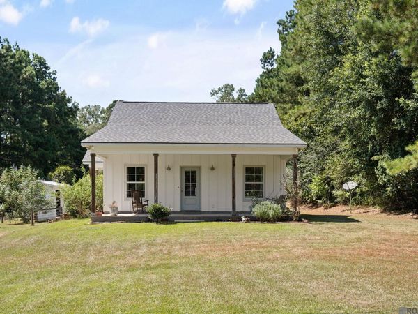 10504 Camelot Sq, St Francisville, LA 70775