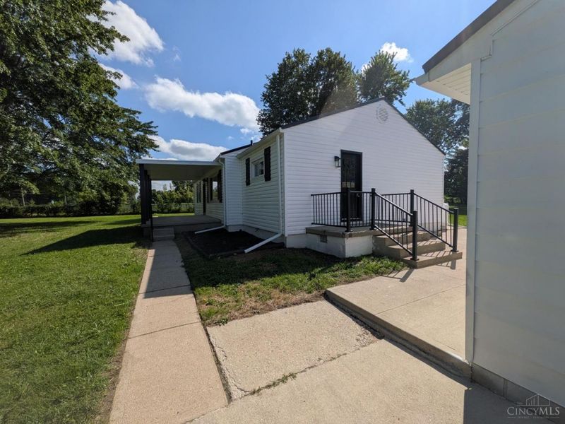 2893 St Rt 222, Monroe Township, OH 45106 Photo 4
