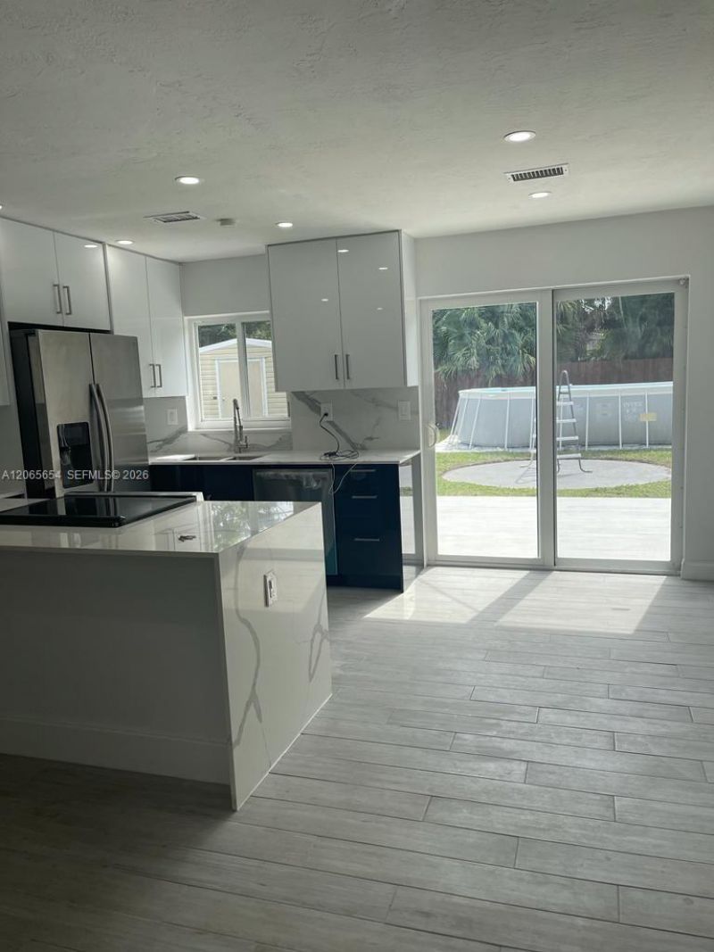 912 NE 5th St, Unit 912, Hallandale Beach, FL 33009 Photo