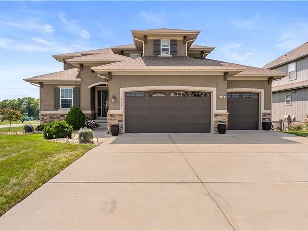2634 SW River Trail Road, Lee's Summit, MO 64082