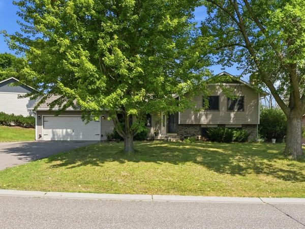 6600 Stratford Road, Woodbury, MN 55125