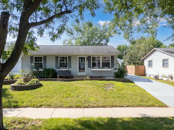 622 30th Street NE, Rochester, MN 55906