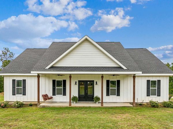 3697 Hwy 168, Century, FL 32535