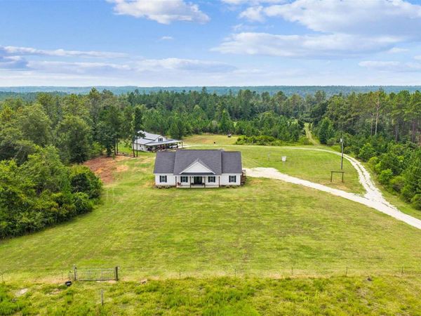 3697 Hwy 168, Century, FL 32535
