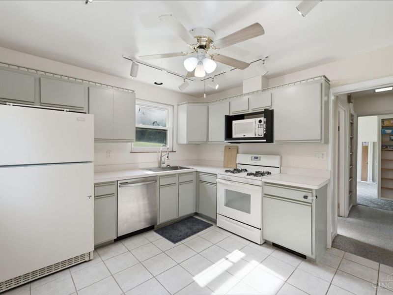4436 Andreas Avenue, Green Township, OH 45211 Photo 3