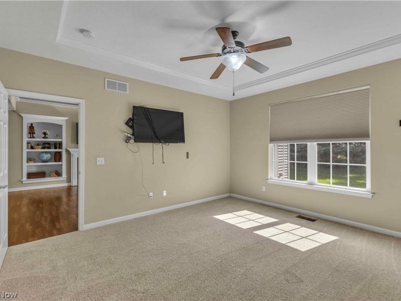 574 Hyannis Port Circle, Avon Lake, OH 44012 Photo 15