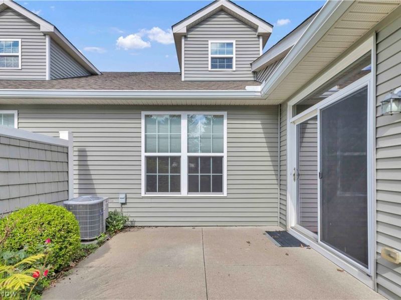 574 Hyannis Port Circle, Avon Lake, OH 44012 Photo 33