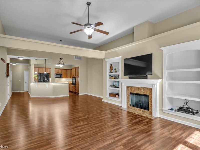 574 Hyannis Port Circle, Avon Lake, OH 44012 Photo 7