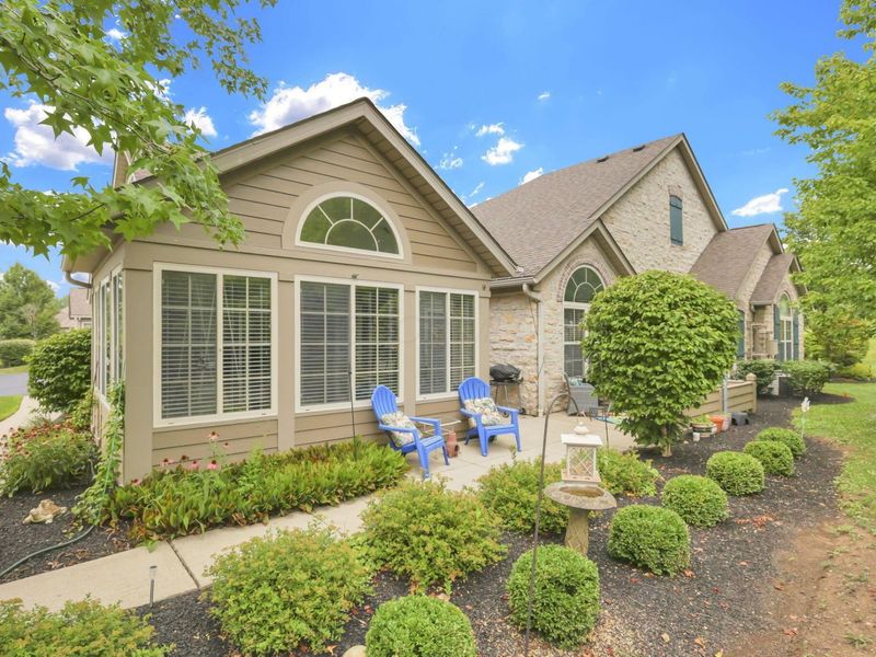 100 Stonegate Drive, Pataskala, OH 43062 Photo 1