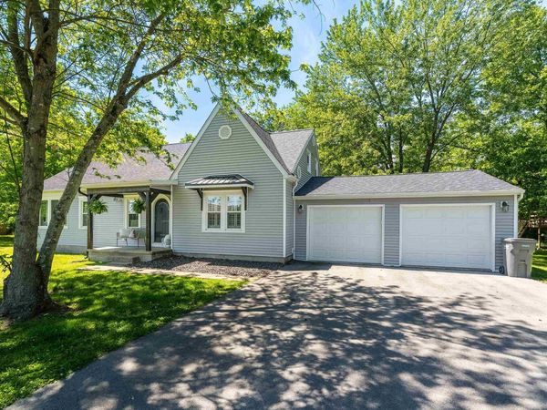 1627 S DIVISION Street, Carterville, IL 62918