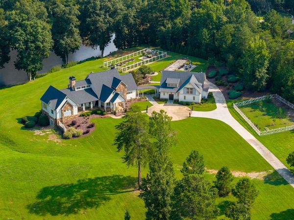 525 N River Road NE, Rome, GA 30161