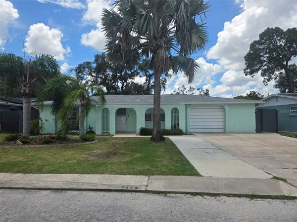 7124 ASHWOOD DRIVE , PORT RICHEY, FL 34668