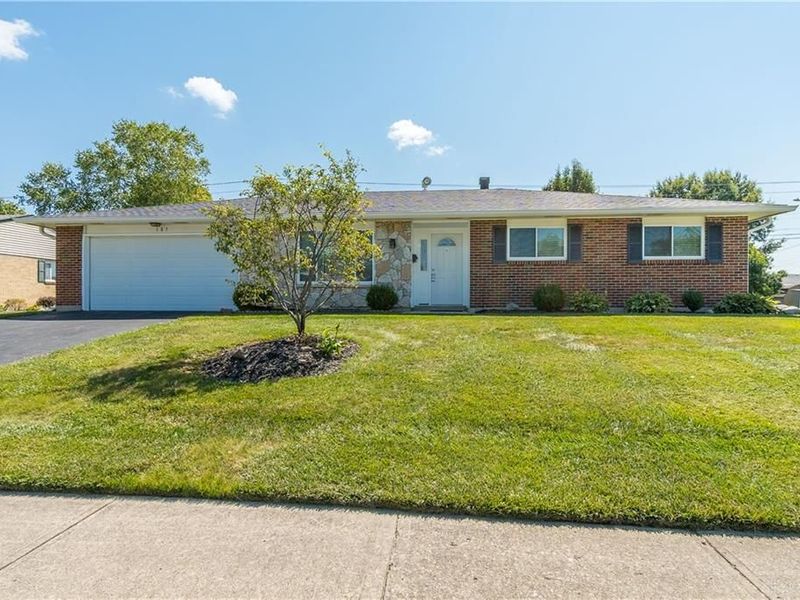 185 Katy Lane, Englewood, OH 45322 Photo 2