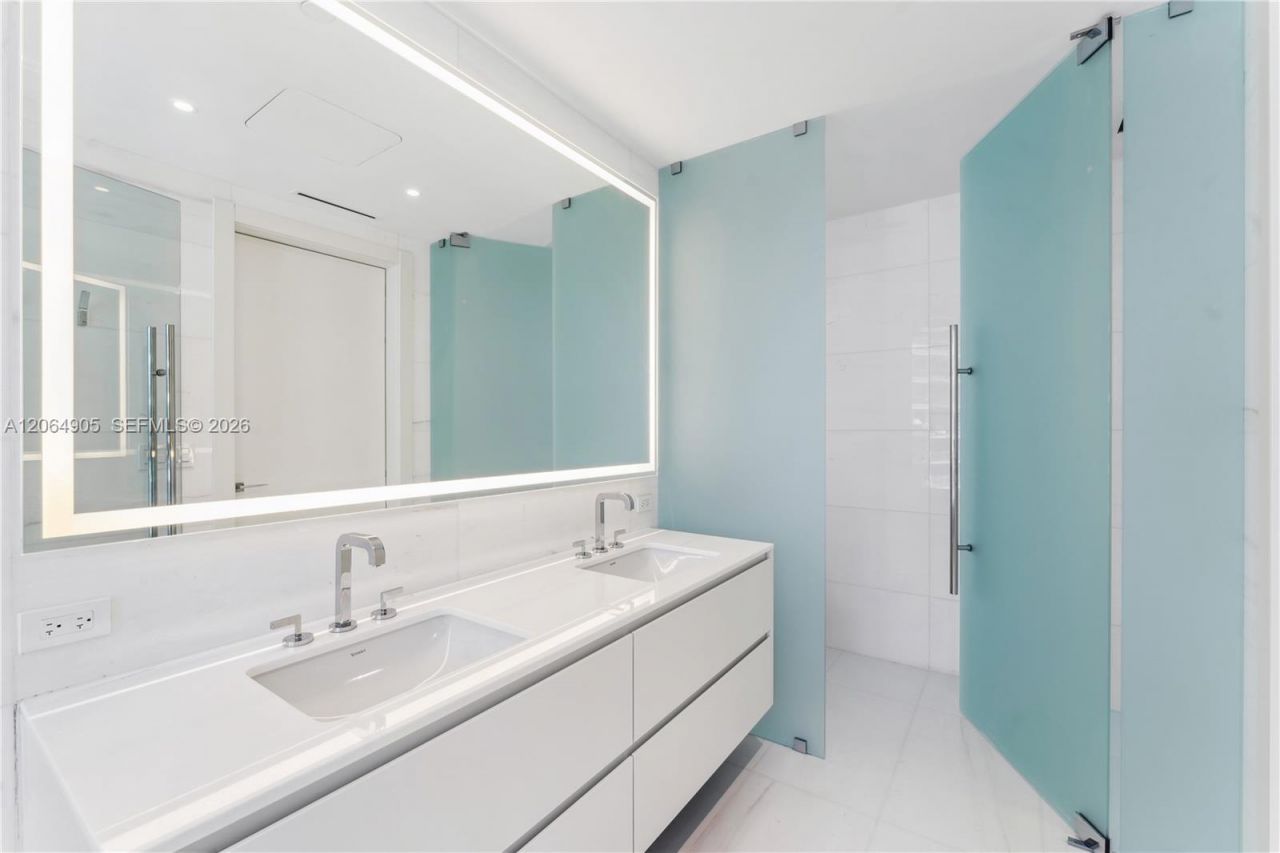 300 Biscayne Blvd Way , Unit 3507, Miami, FL 33131 Photo