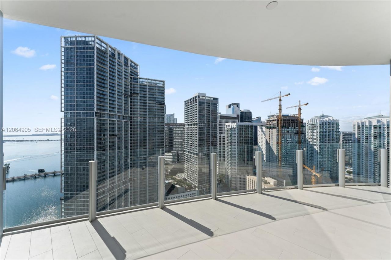 300 Biscayne Blvd Way , Unit 3507, Miami, FL 33131 Photo