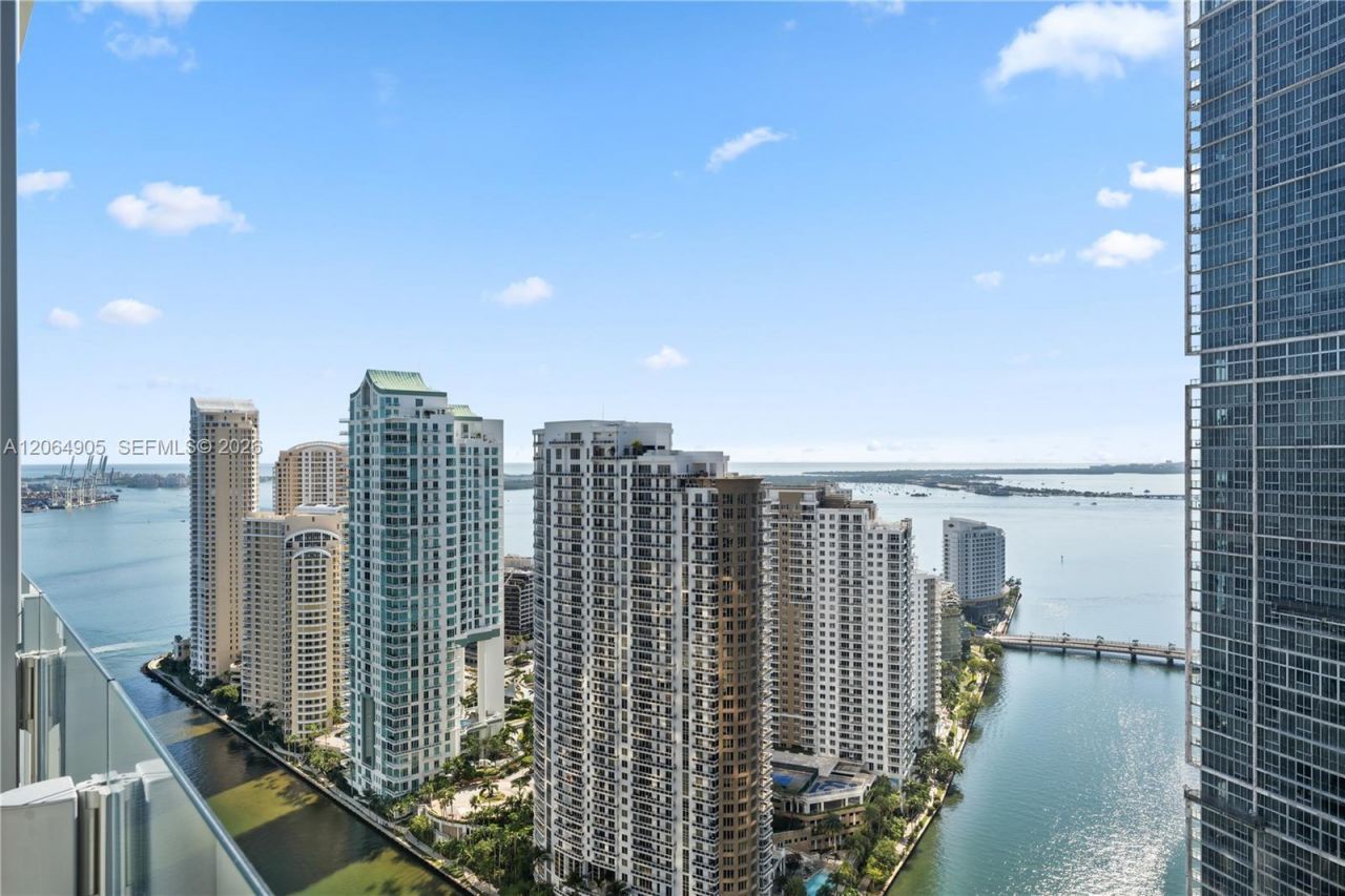 300 Biscayne Blvd Way , Unit 3507, Miami, FL 33131 Photo