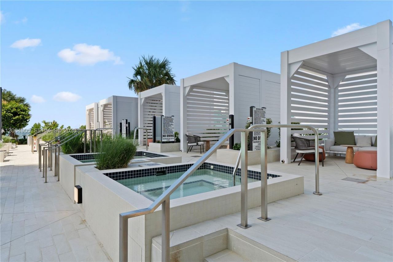 300 Biscayne Blvd Way , Unit 3507, Miami, FL 33131 Photo