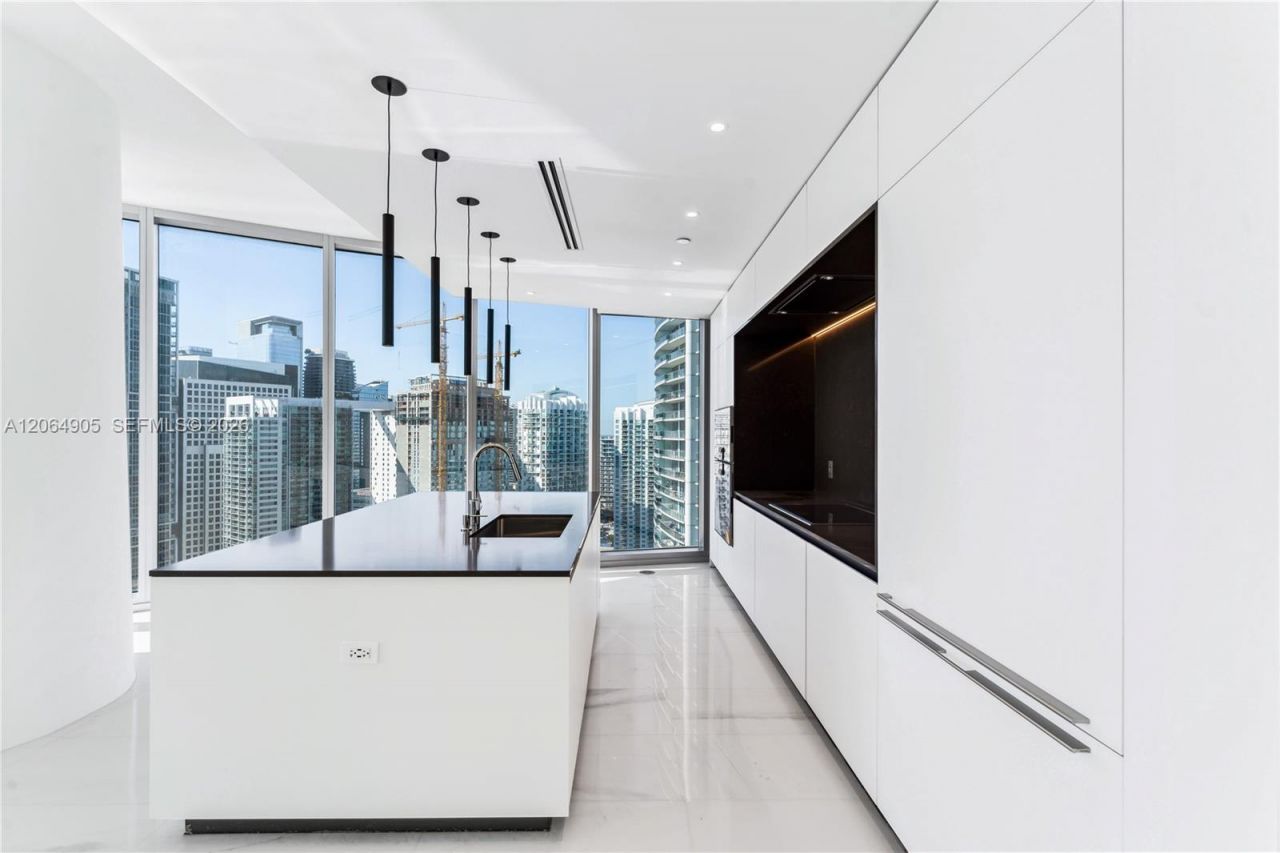 300 Biscayne Blvd Way , Unit 3507, Miami, FL 33131 Photo