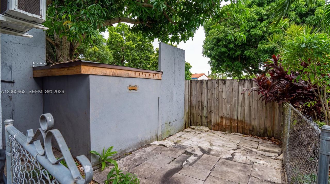 350 NW 58th Ave, Miami, FL 33126 Photo