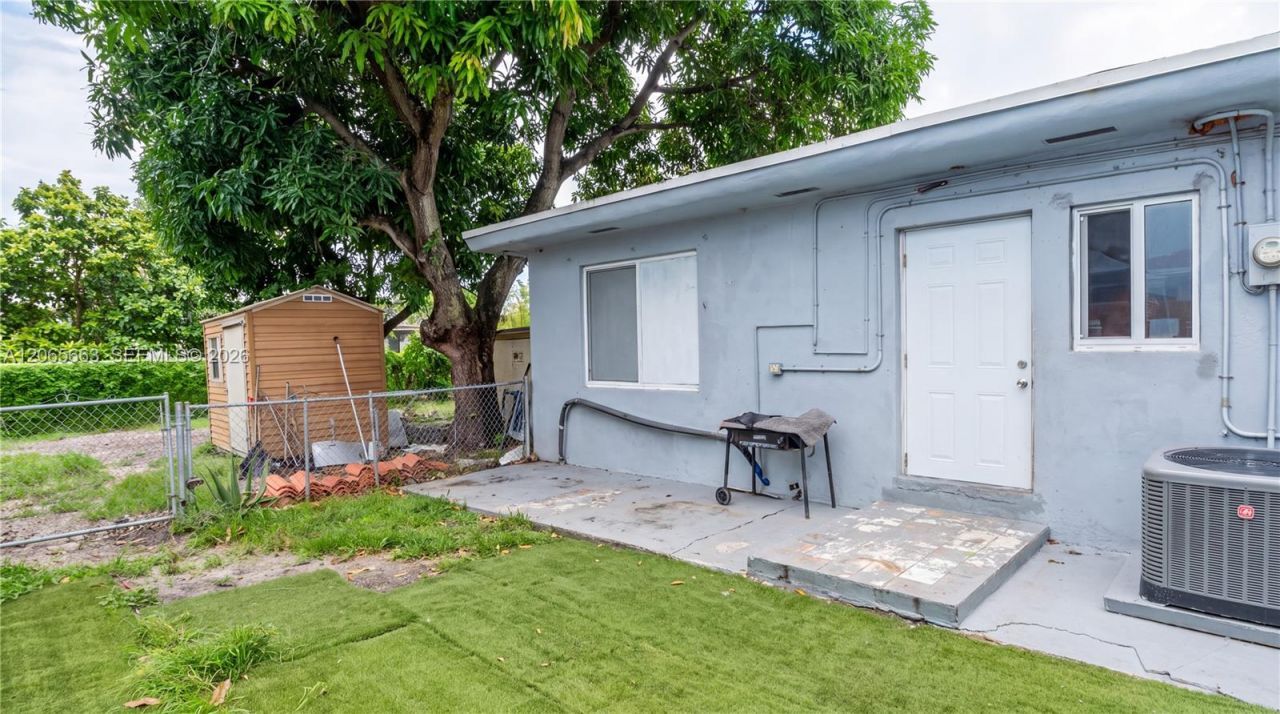 350 NW 58th Ave, Miami, FL 33126 Photo