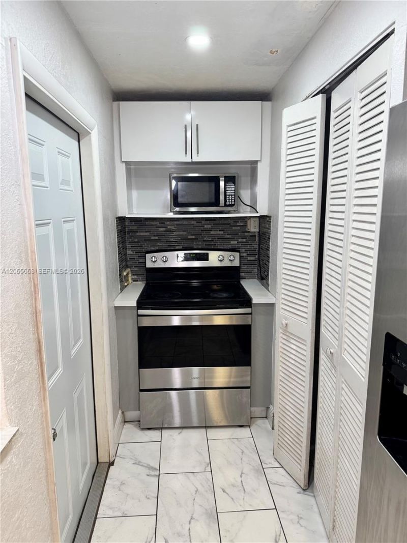 350 NW 58th Ave , Miami, FL 33126 Photo