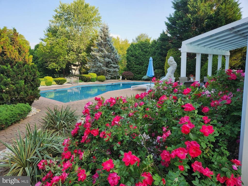1495 CHARTER COURT, SOUTHAMPTON, PA 18966