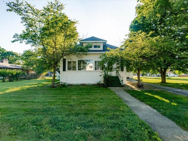 416 S Walnut Street , Wenona, IL 61377