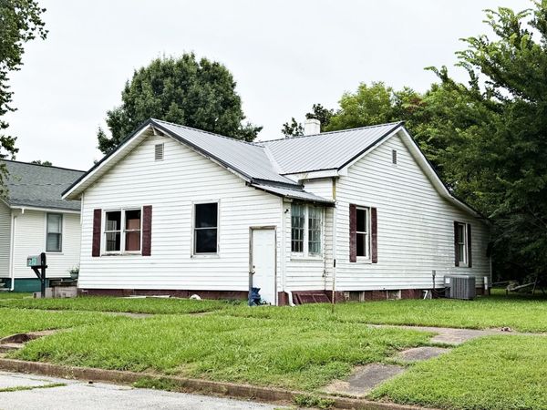 213 E 9TH ST Street , Metropolis, IL 62960