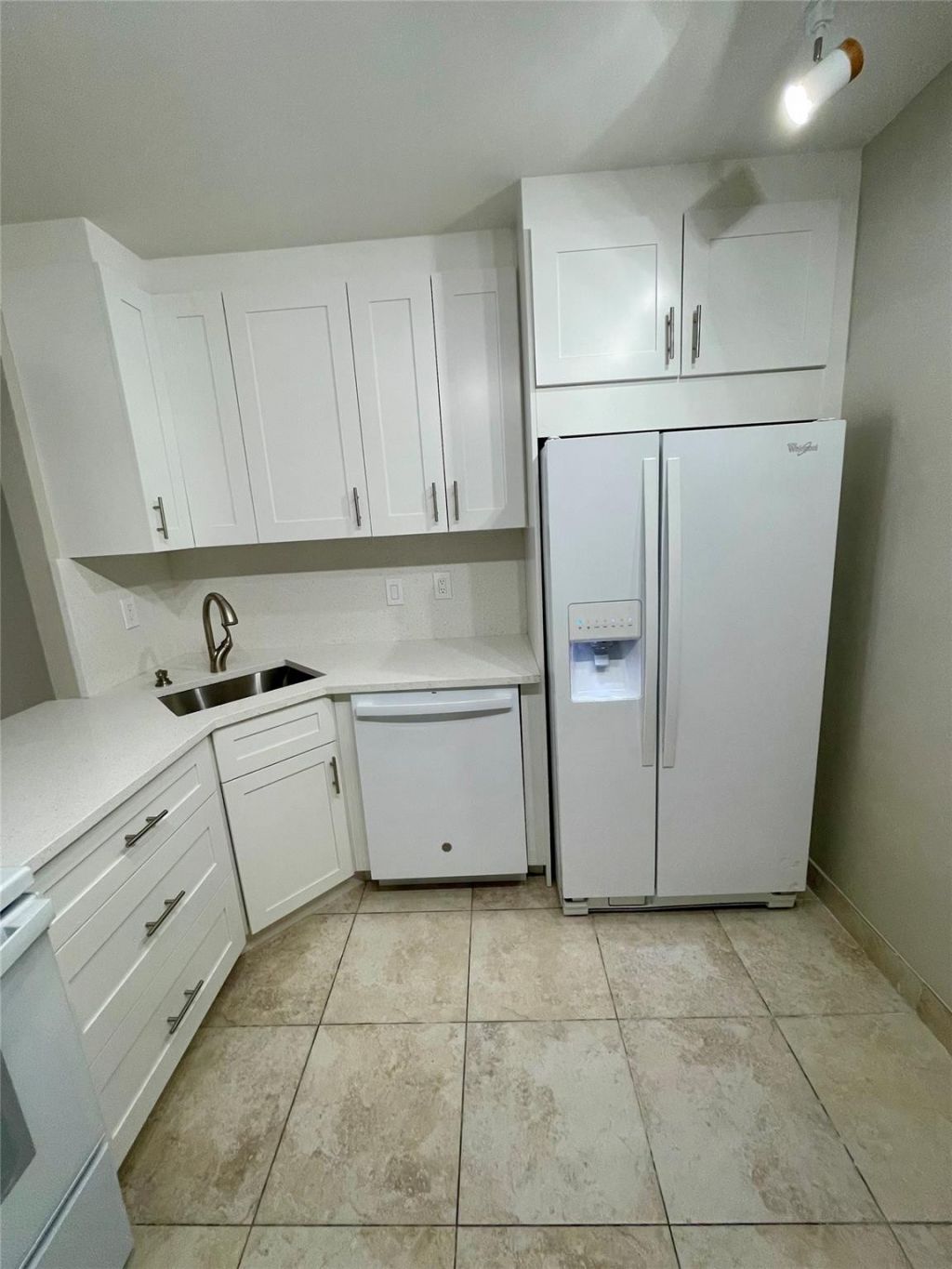 801 Three Islands Boulevard, Unit 214, Hallandale Beach, FL 33009 Photo