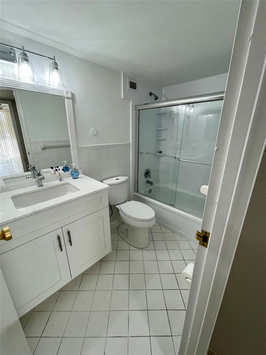 801 Three Islands Boulevard, Unit 214, Hallandale Beach, FL 33009 Photo