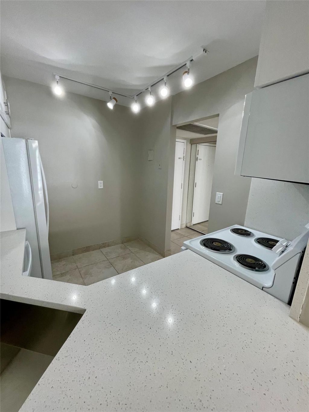 801 Three Islands Boulevard, Unit 214, Hallandale Beach, FL 33009 Photo