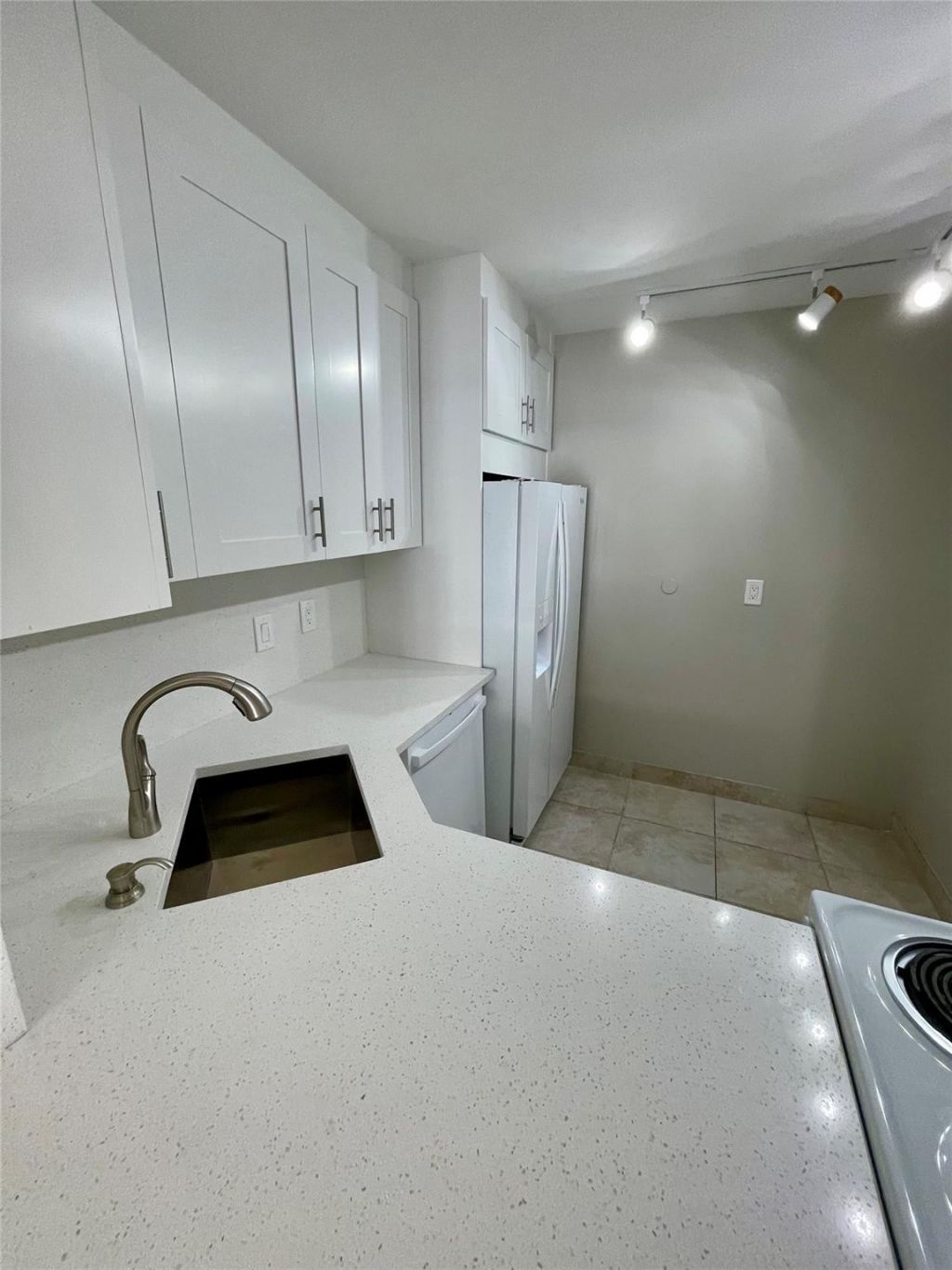 801 Three Islands Boulevard, Unit 214, Hallandale Beach, FL 33009 Photo
