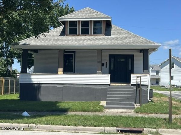 406 E Mechanic Street, Wapakoneta, OH 45895