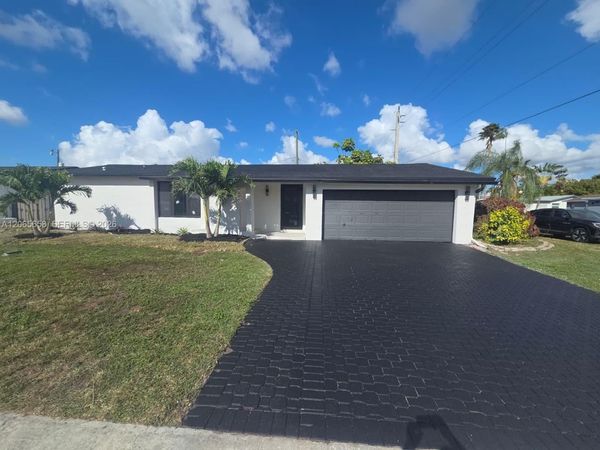 10581 NW 28th Mnr , Sunrise, FL 33322