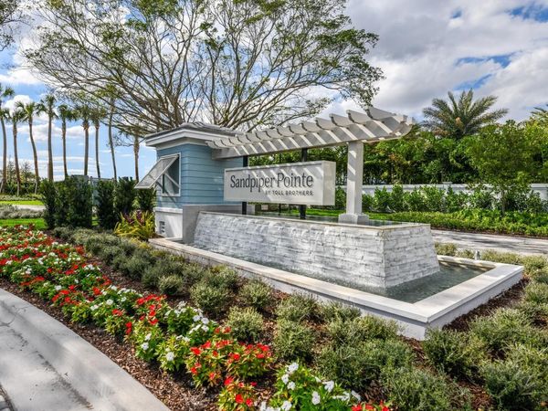 558 SANDERLING Circle, Unit 558, Deerfield Beach, FL 33442