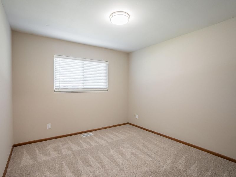 185 Katy Lane, Englewood, OH 45322 Photo 11