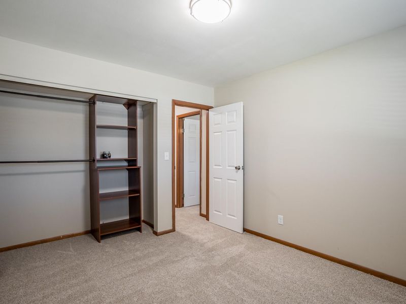 185 Katy Lane, Englewood, OH 45322 Photo 12