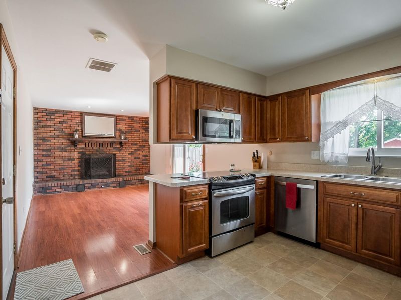 185 Katy Lane, Englewood, OH 45322 Photo 8
