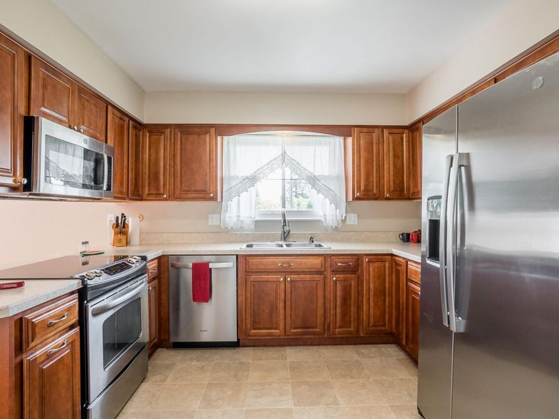 185 Katy Lane, Englewood, OH 45322 Photo 9
