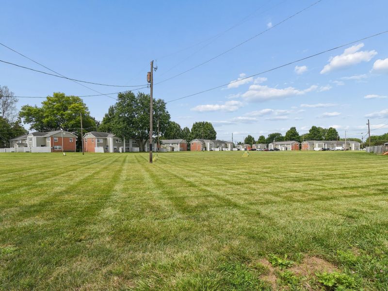 156 Buckeye Circle, Columbus, OH 43217 Photo 7