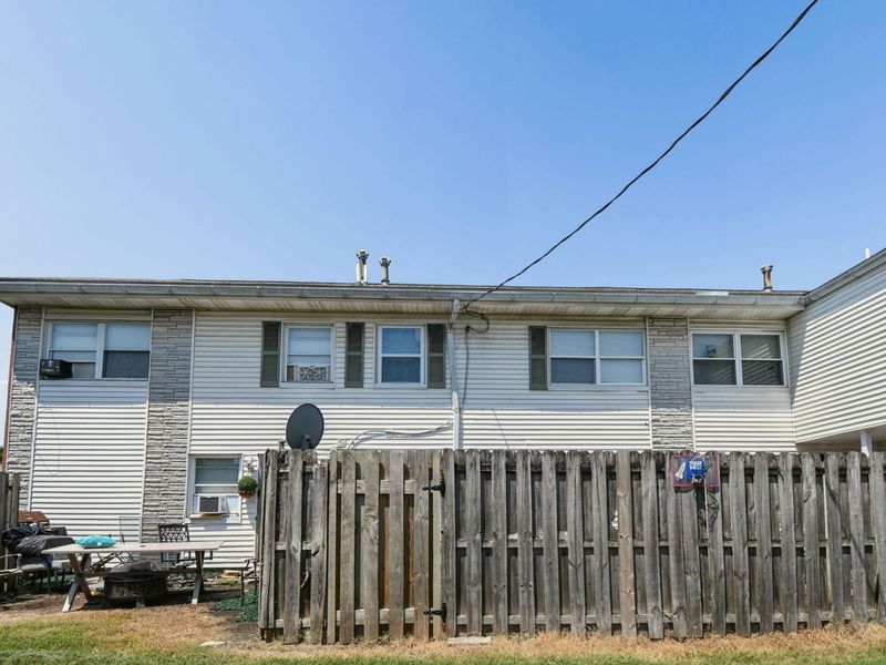 129 Buckeye Circle, Columbus, OH 43217 Photo 9