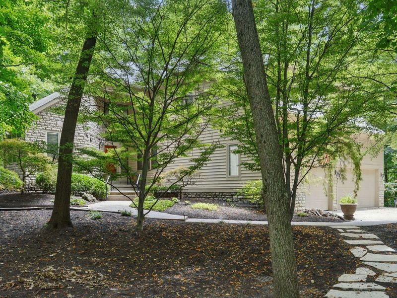 388 Lily Pond Court, Columbus, OH 43230 Photo 4