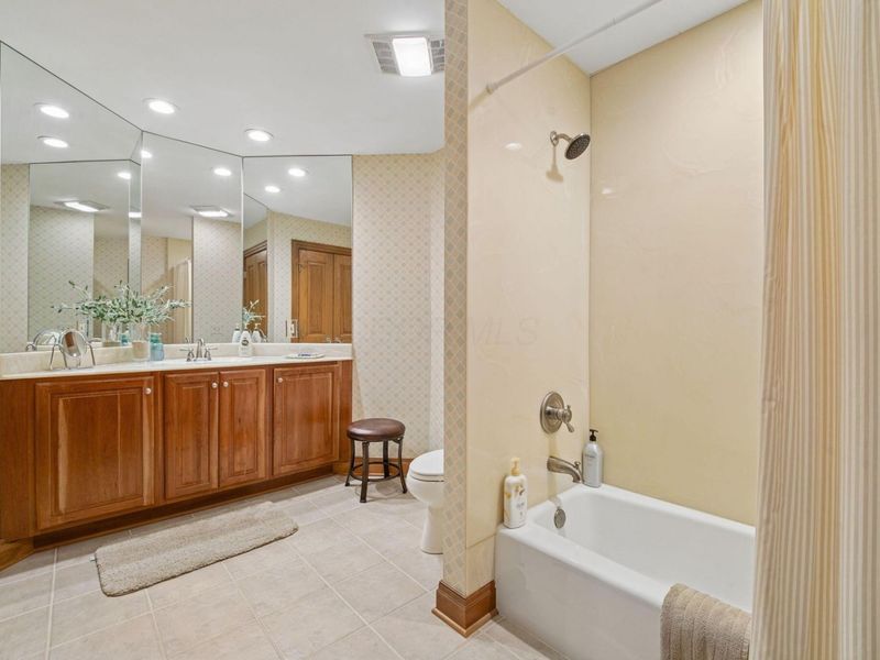 388 Lily Pond Court, Columbus, OH 43230 Photo 40