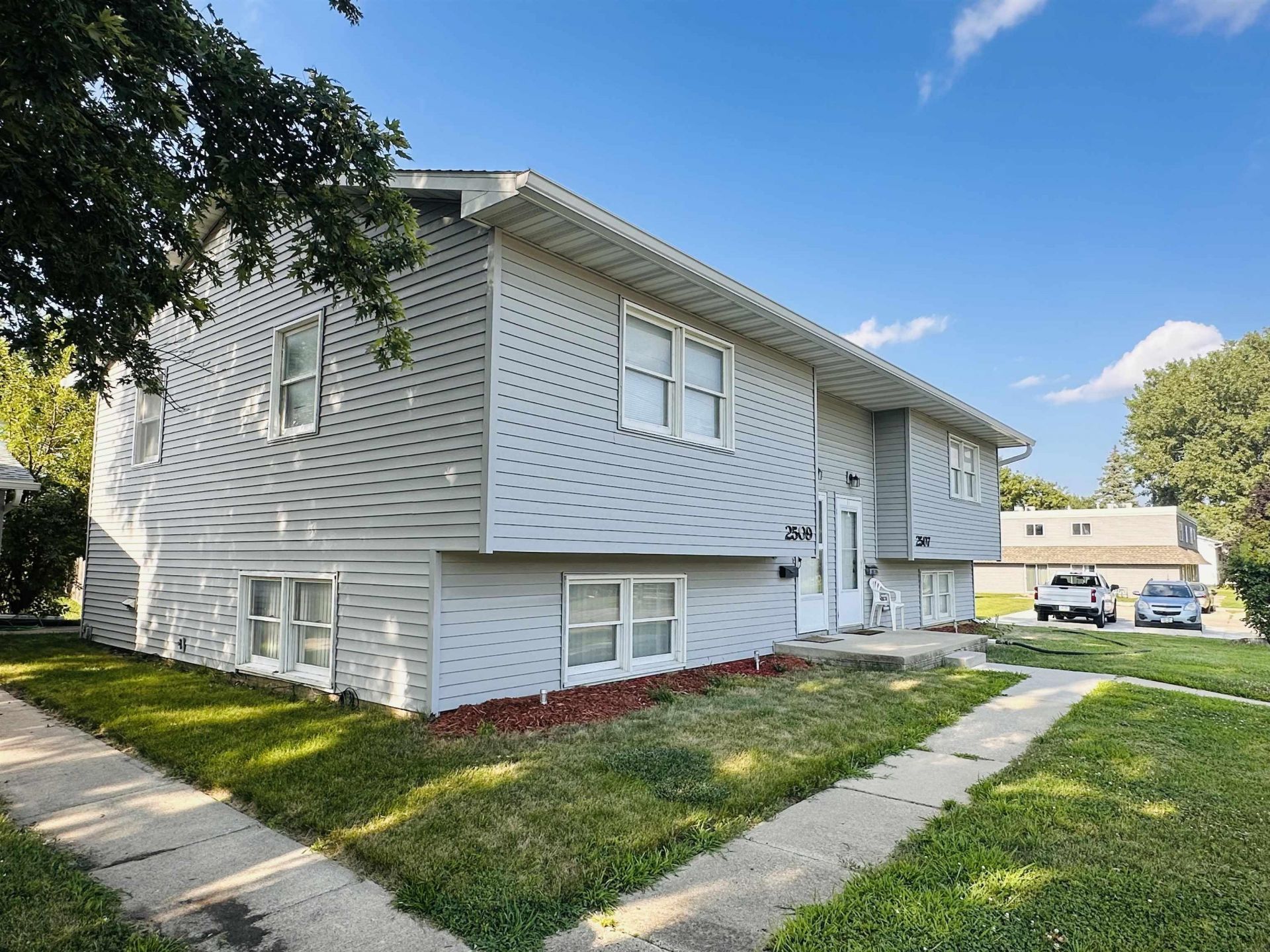 2507 W 4th St, Unit 2507 & 250, Cedar Falls, IA 50613 Main Photo