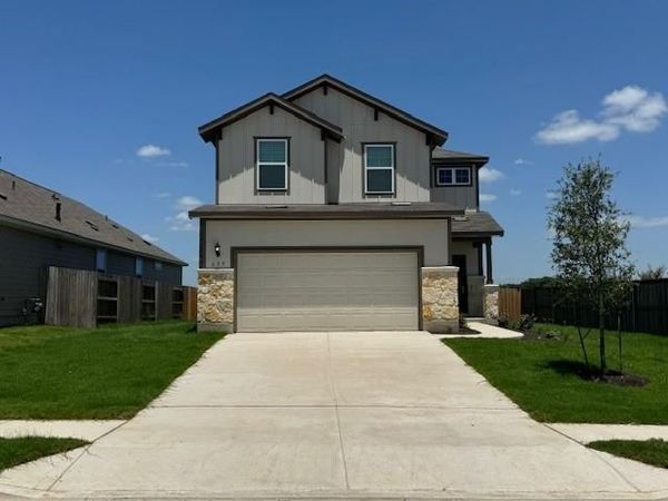 639 Papaya DR , Buda, TX 78610